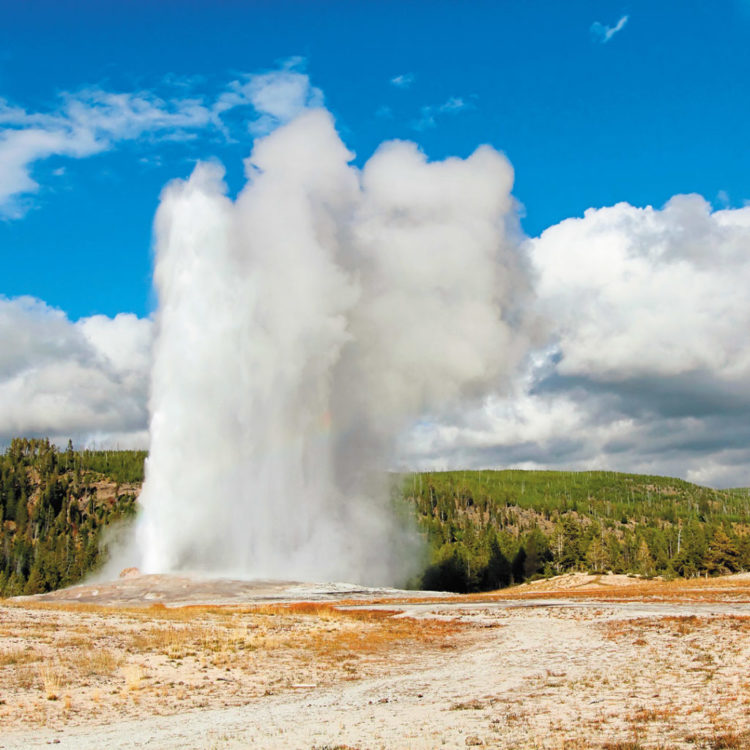 Road Trip to Yellowstone – Oregon Trail - ROAD TRIP USA