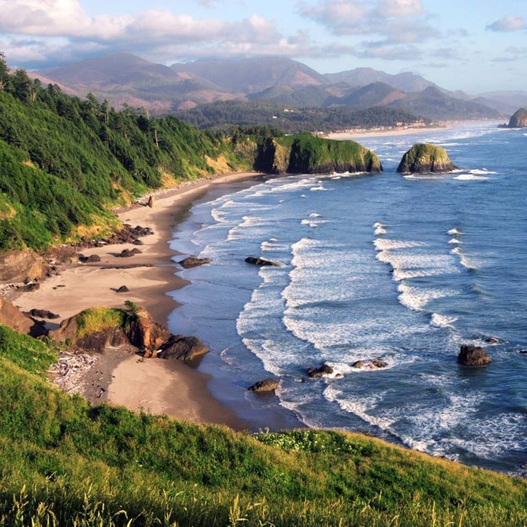 Cannon Beach & Ecola State Park on Highway 101 | ROAD TRIP USA